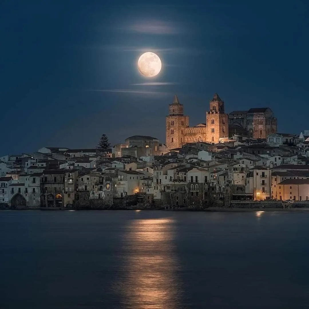 Casa Vicolo Re Apartment Cefalu Italy